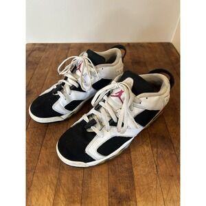 Size 9 - Youth Air Jordan 6 Retro Low Fuchsia Black White 2015 768878-107